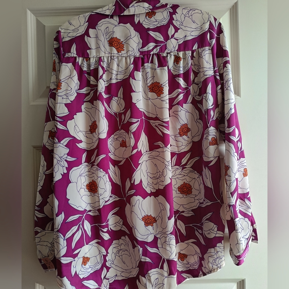 S💜 Floral Button-Up Silky Shirt - Picture 7 of 9